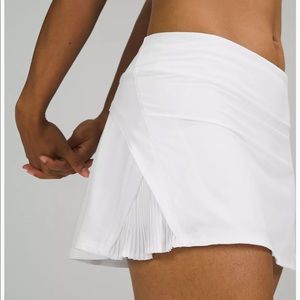 White lululemon skirt